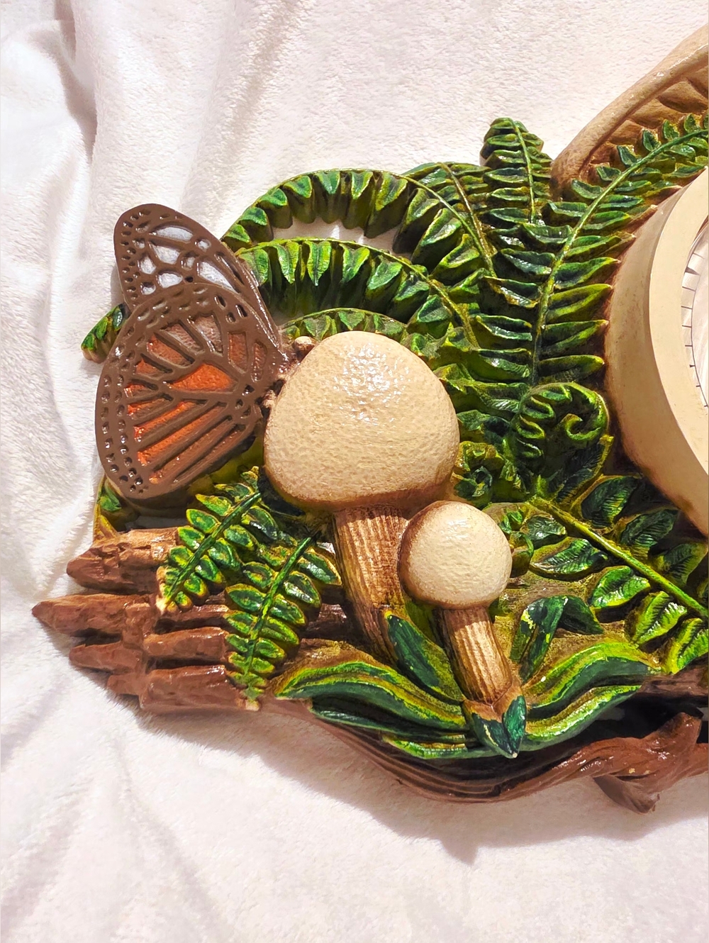 Vintage Burwood Mushroom Wall Clock 1970’s New Haven with Butterflies - Picture 4 of 13
